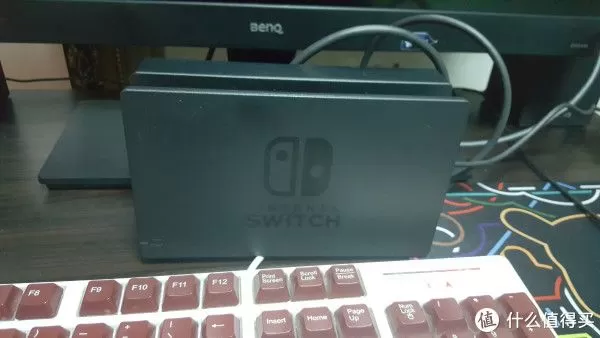 Switch主机底座使用指南,从开箱到畅玩的完整教程-switch游戏下载社区 Switch主机底座使用指南,从开箱到畅玩的完整教程-switch游戏下载社区